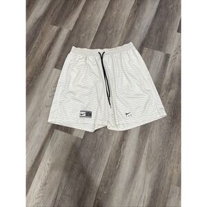Nike Dri-Fit Women's‎ XL Swoosh Fly 96 Standard Fit Basketball Shorts DX0557
